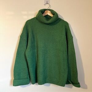 Boutique Green waffle knit turtleneck sweater size L